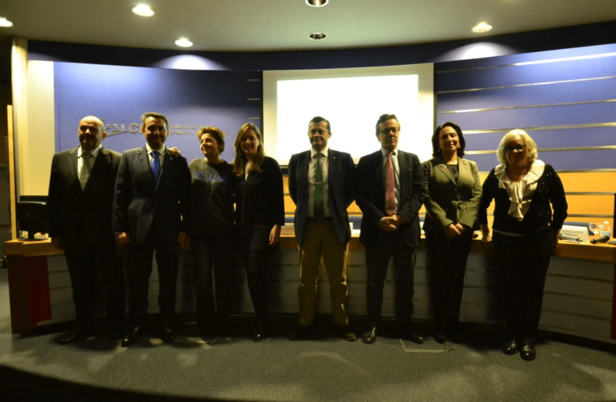 Defensa de la profesionalidad UNEXIA